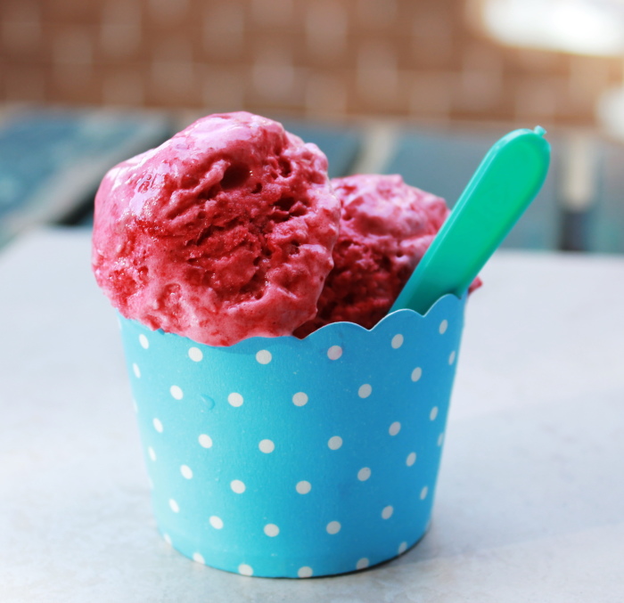 no churn raspberry ice cream