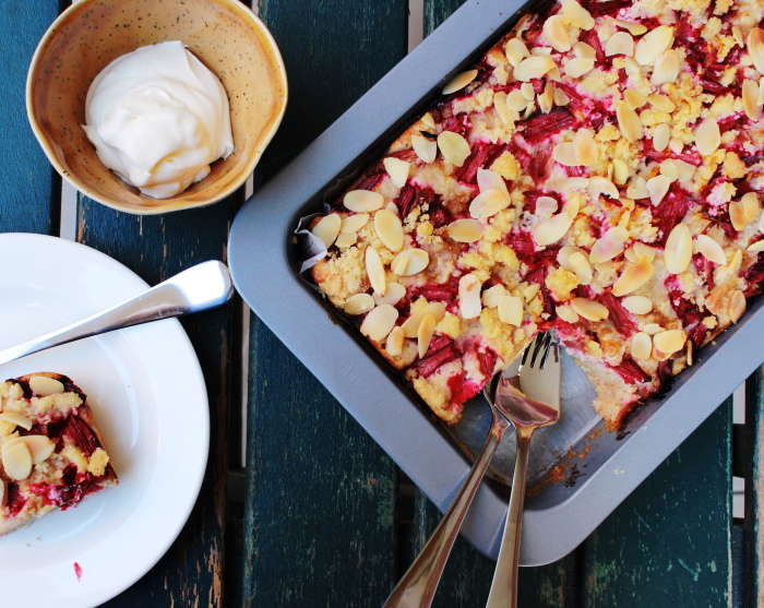 Rhubarb almond cake