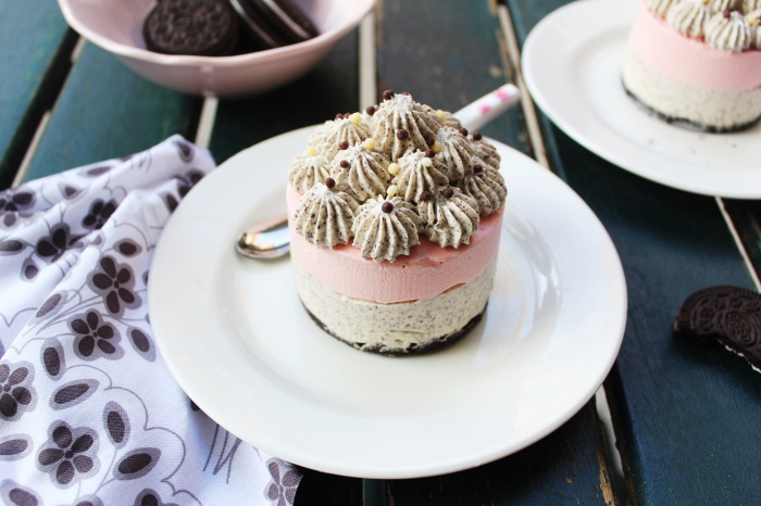 strawberry mousse and oreo cheesecake duo