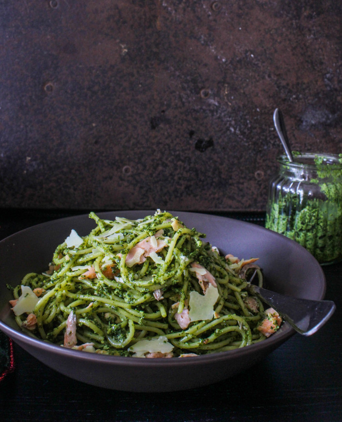 kale pesto pasta with salmon