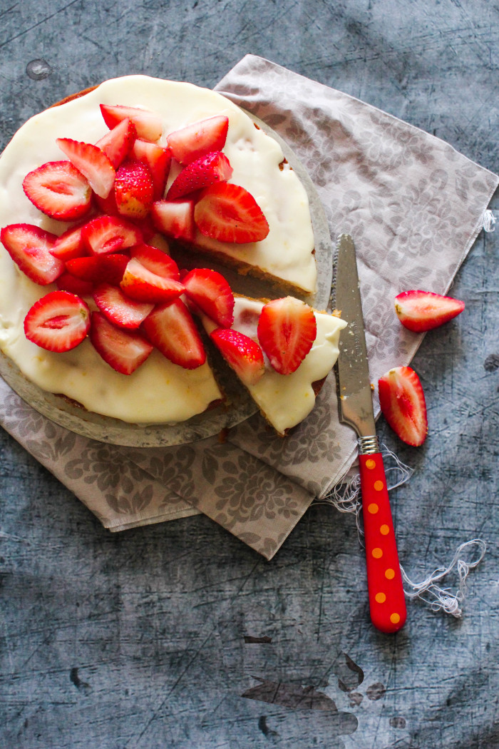 strawberry almond cake