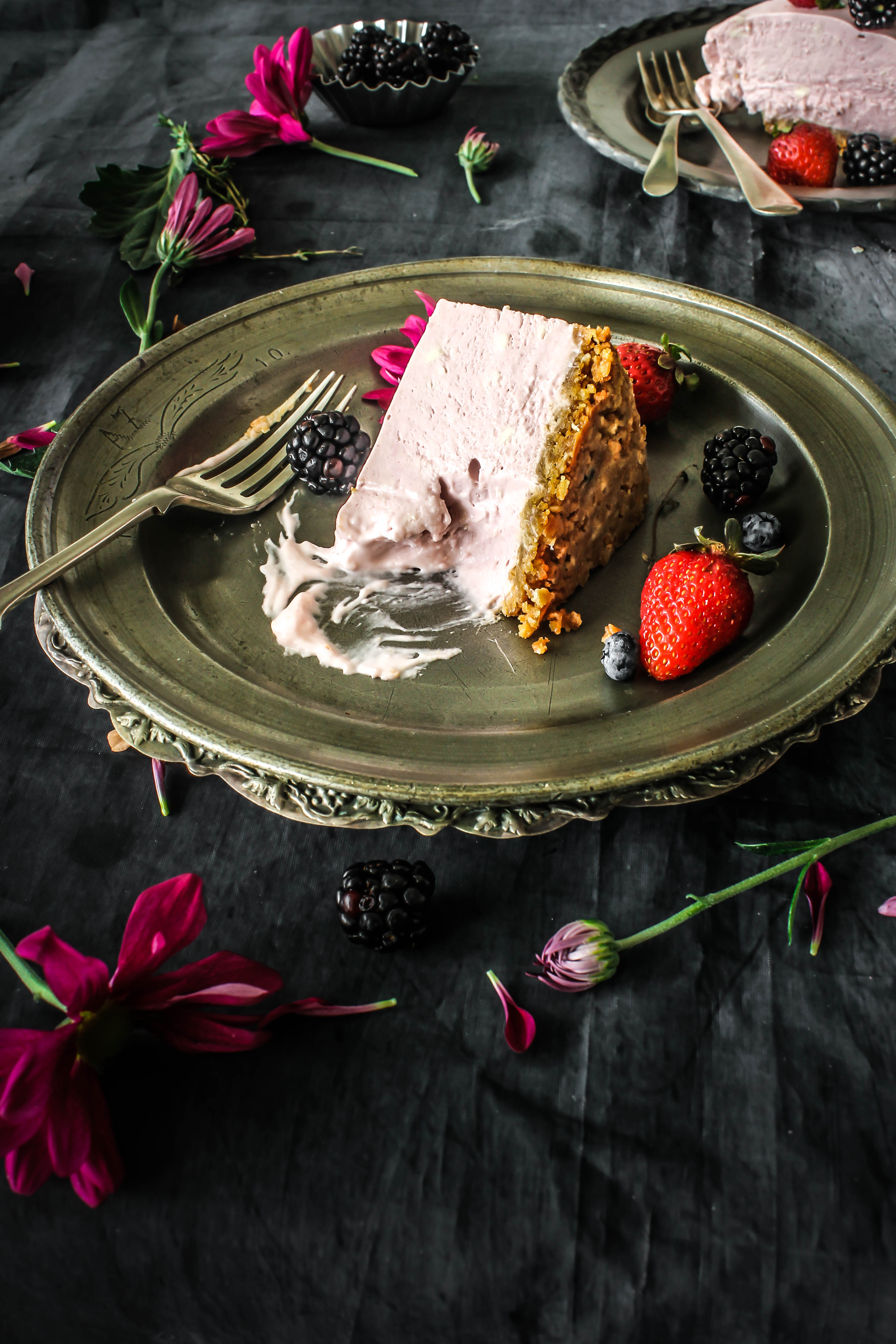 Ice Cream Cheesecake with Mixed Berry and Thyme - Sugar et al