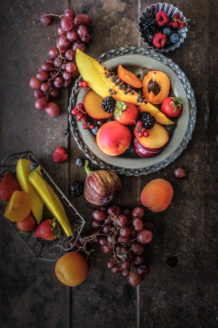 Ice cream tart with summer fruits