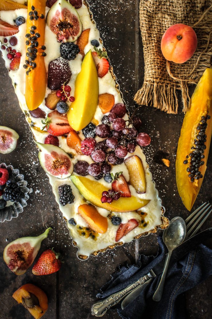 Ice cream tart with summer fruits