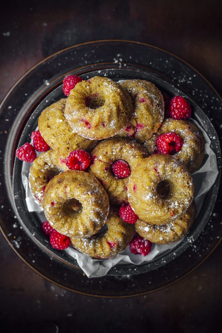 pumpkin mini cakes with raspberries