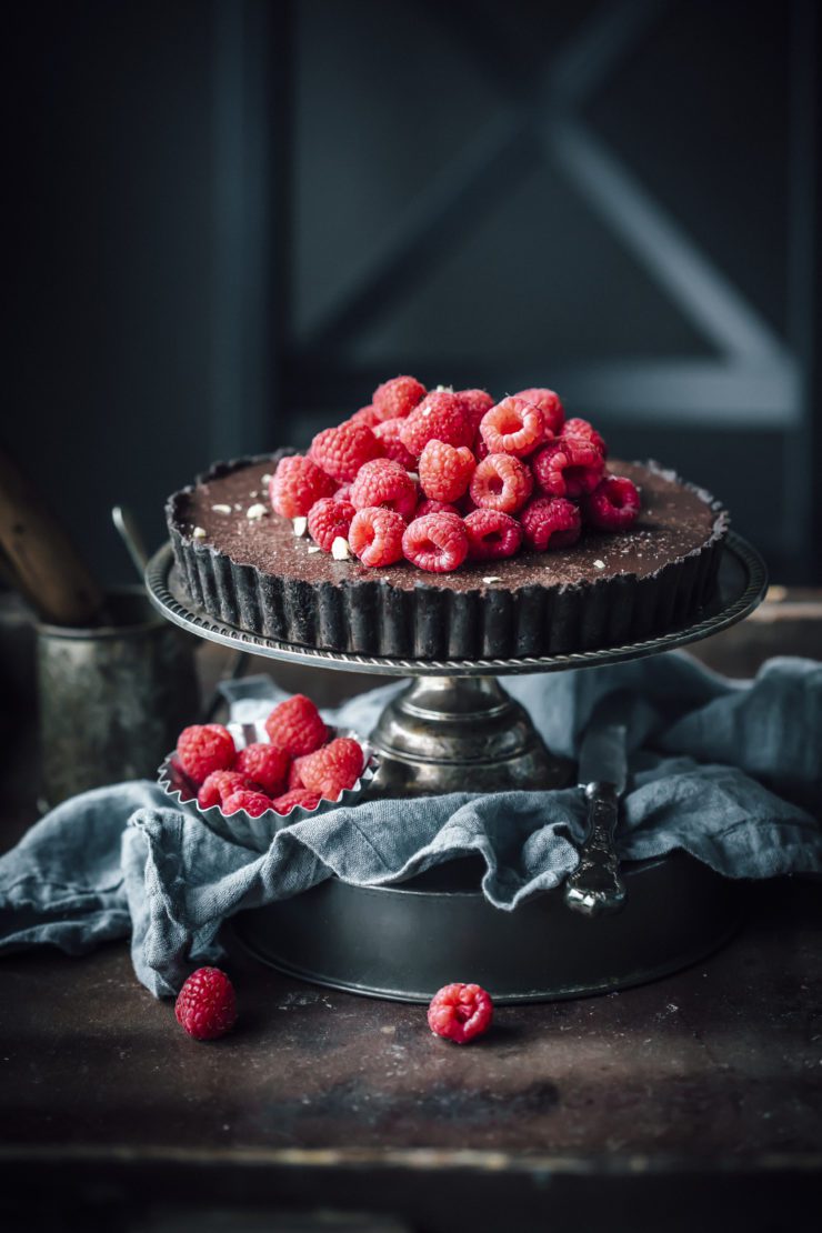 4-Ingredient No Bake Chocolate Tart