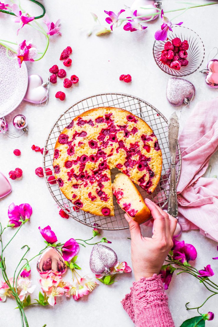 Raspberry and yoghurt cake