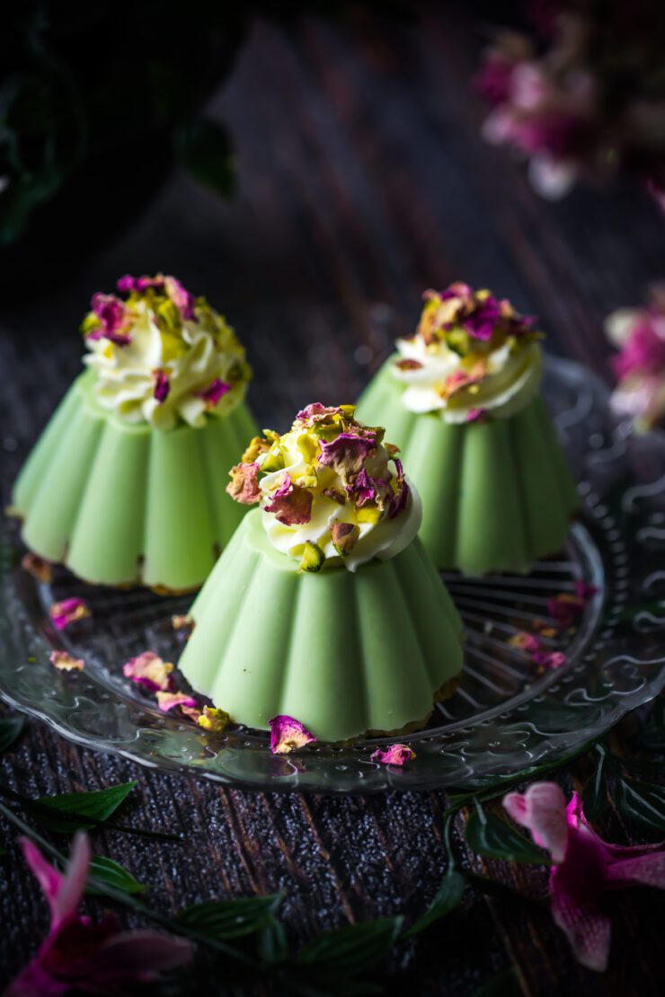 Mini Pistachio Cakes