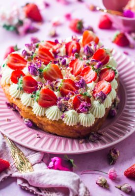 Eggless Strawberry Cake with Rosewater