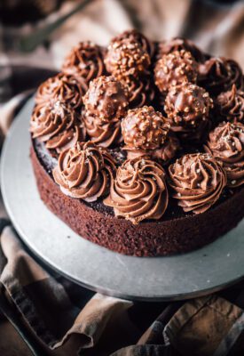 Fereero Rocher Chcolate Cake