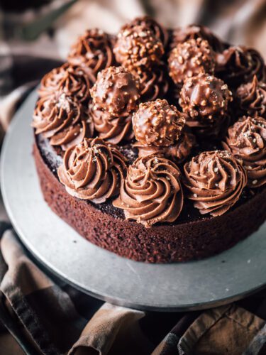 Fereero Rocher Chcolate Cake